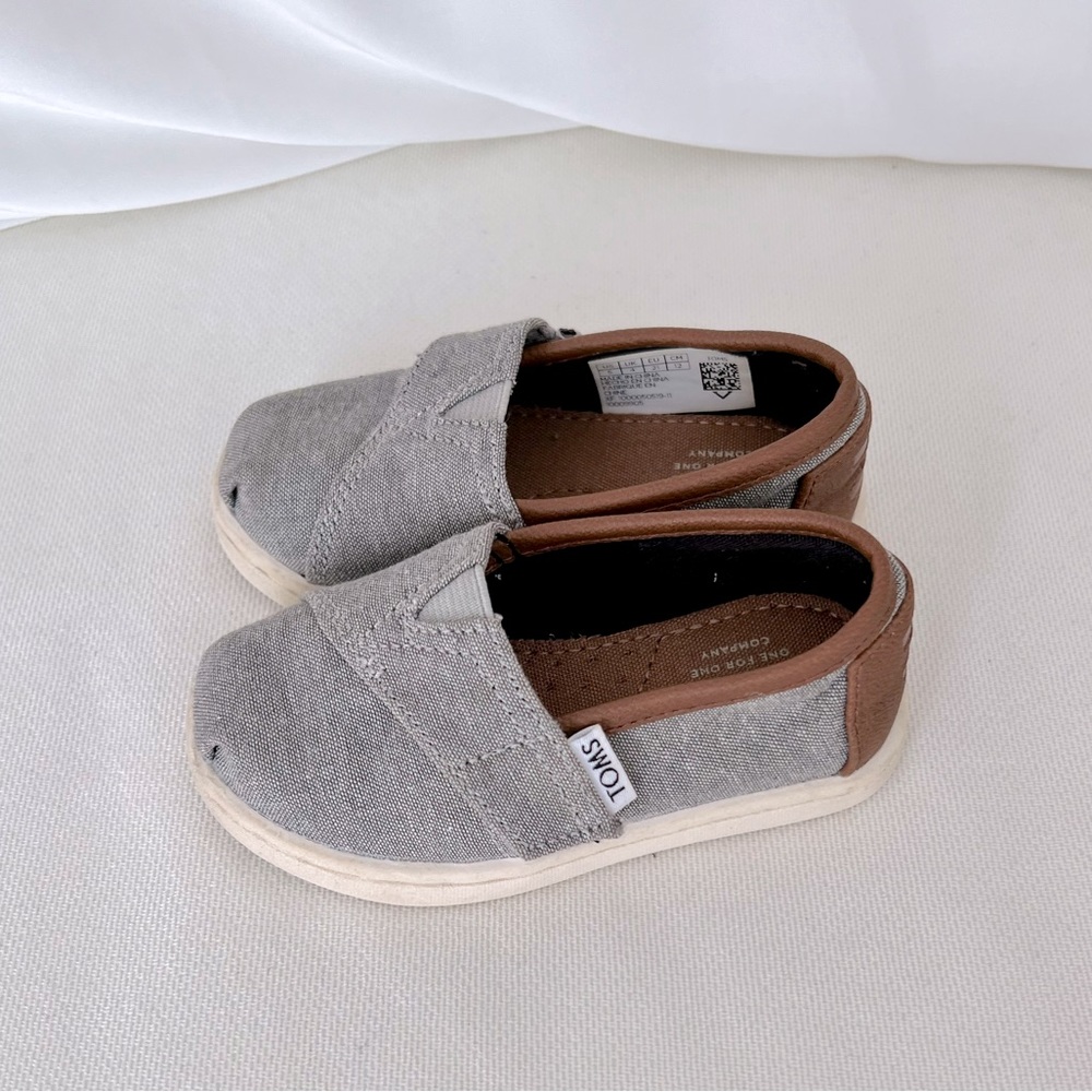 Toms toddler slip on